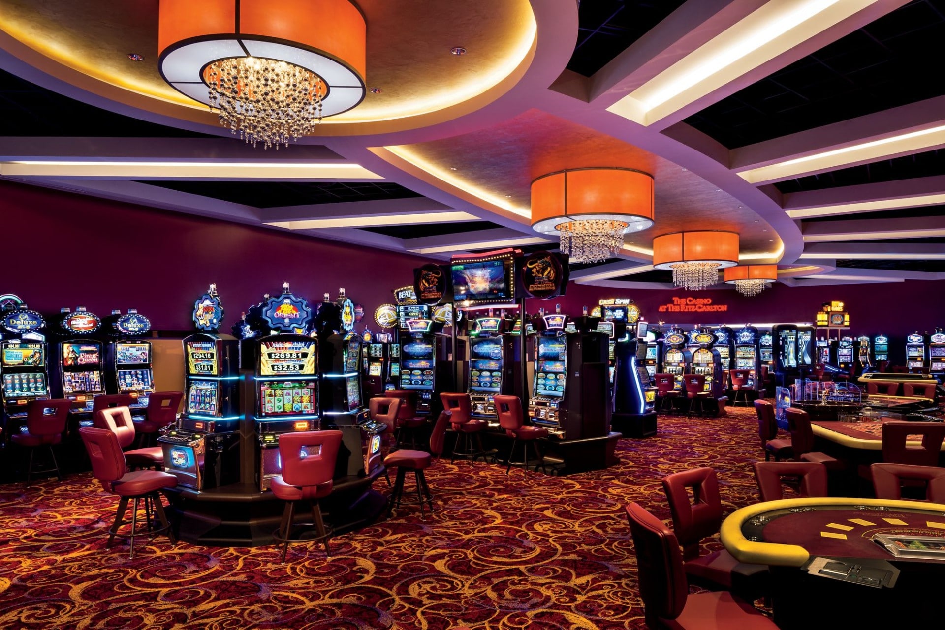 Royal Blackjack: Kraliyet Blackjack Deneyimi