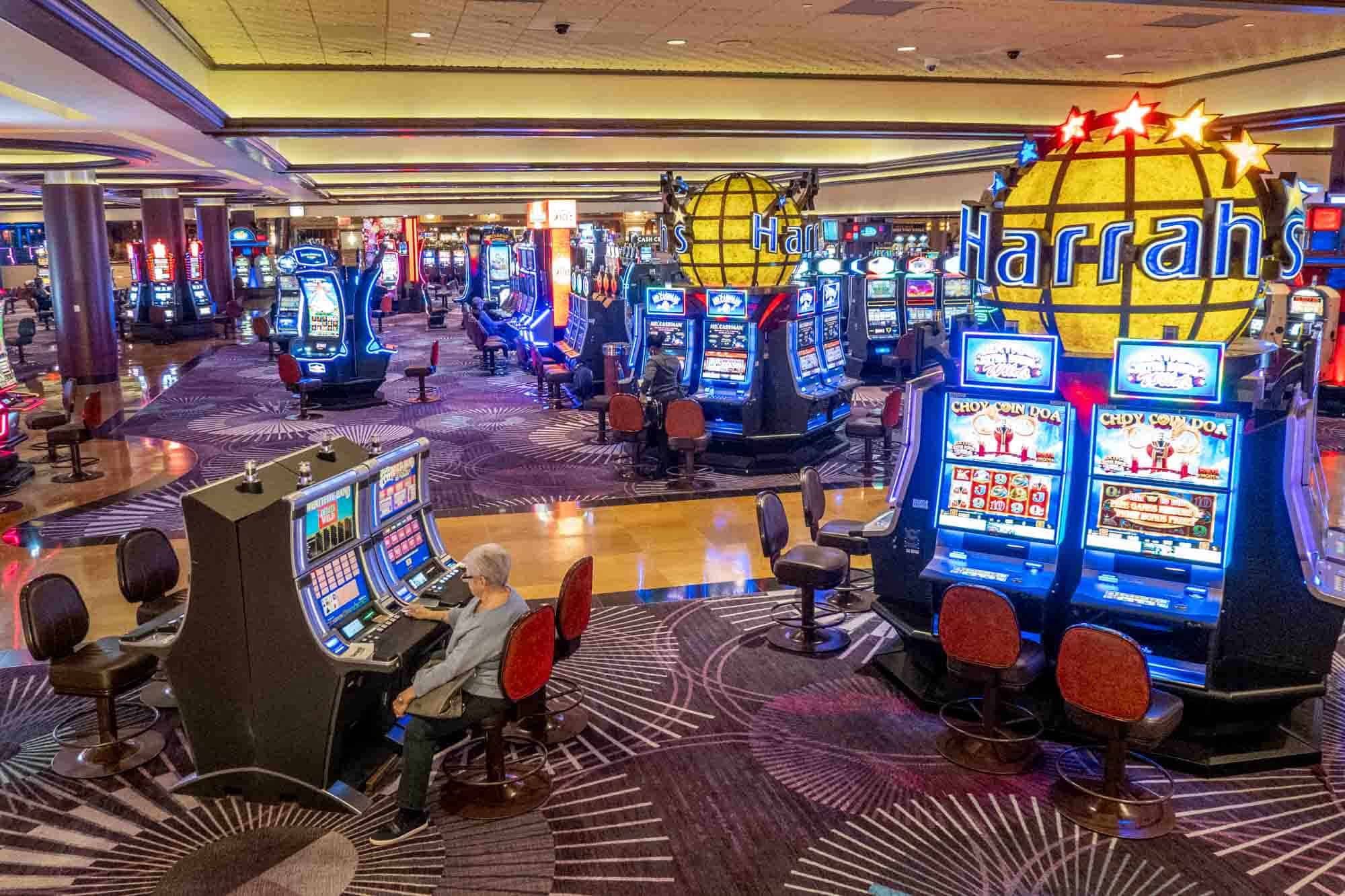 Royal Blackjack: Kraliyet Blackjack Deneyimi